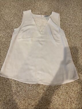 H&M cream colored lace neck tank blouse size 6 EUC